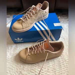 Adidas *Tan* Stan Smith Sneakers size 8. New!